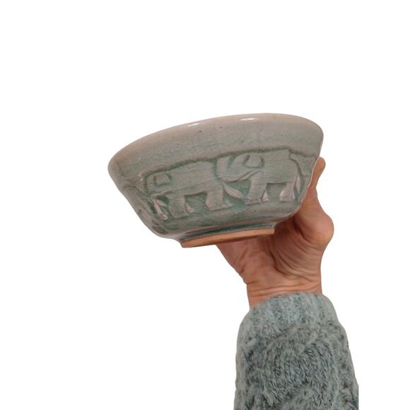 Set of 4 Baan Celadon ELEPHANTS Soup Bowls Green Glaze Pottery Rice Thailand - Picture 3 of 16